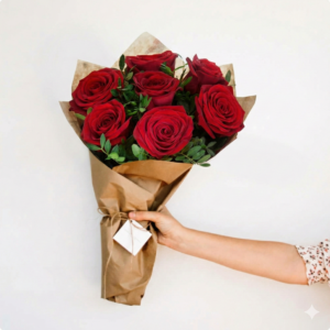 7 Adet Kırmızı Gül Buketi - Özel Aranjman (Vazosuz)